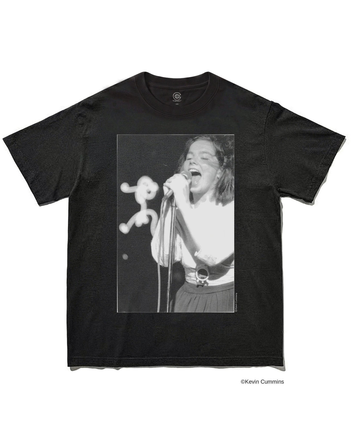 ビョーク（Björk）｜Kevin Cummins撮影のライブ写真をプリントしたフォトTシャツ