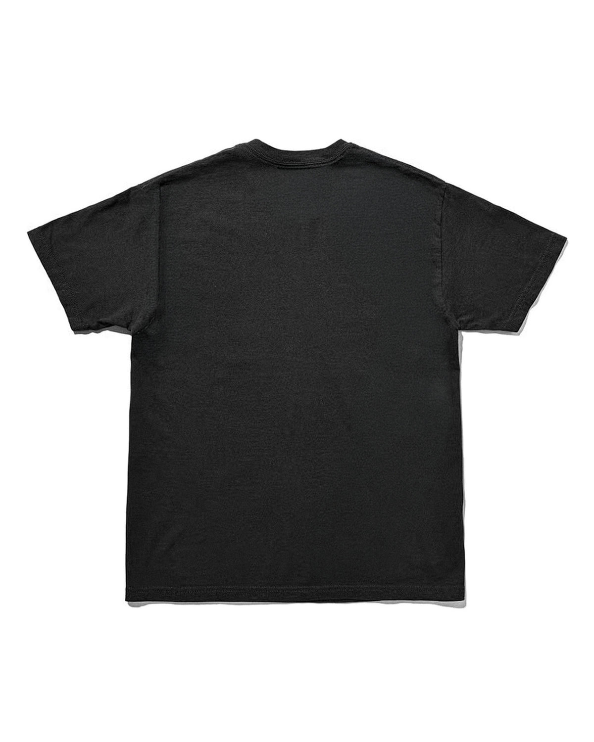 コートニー・ラヴ（Courtney Love）｜Kevin Cummins撮影のポートレートをプリントしたフォトTシャツ ブラック（背面）