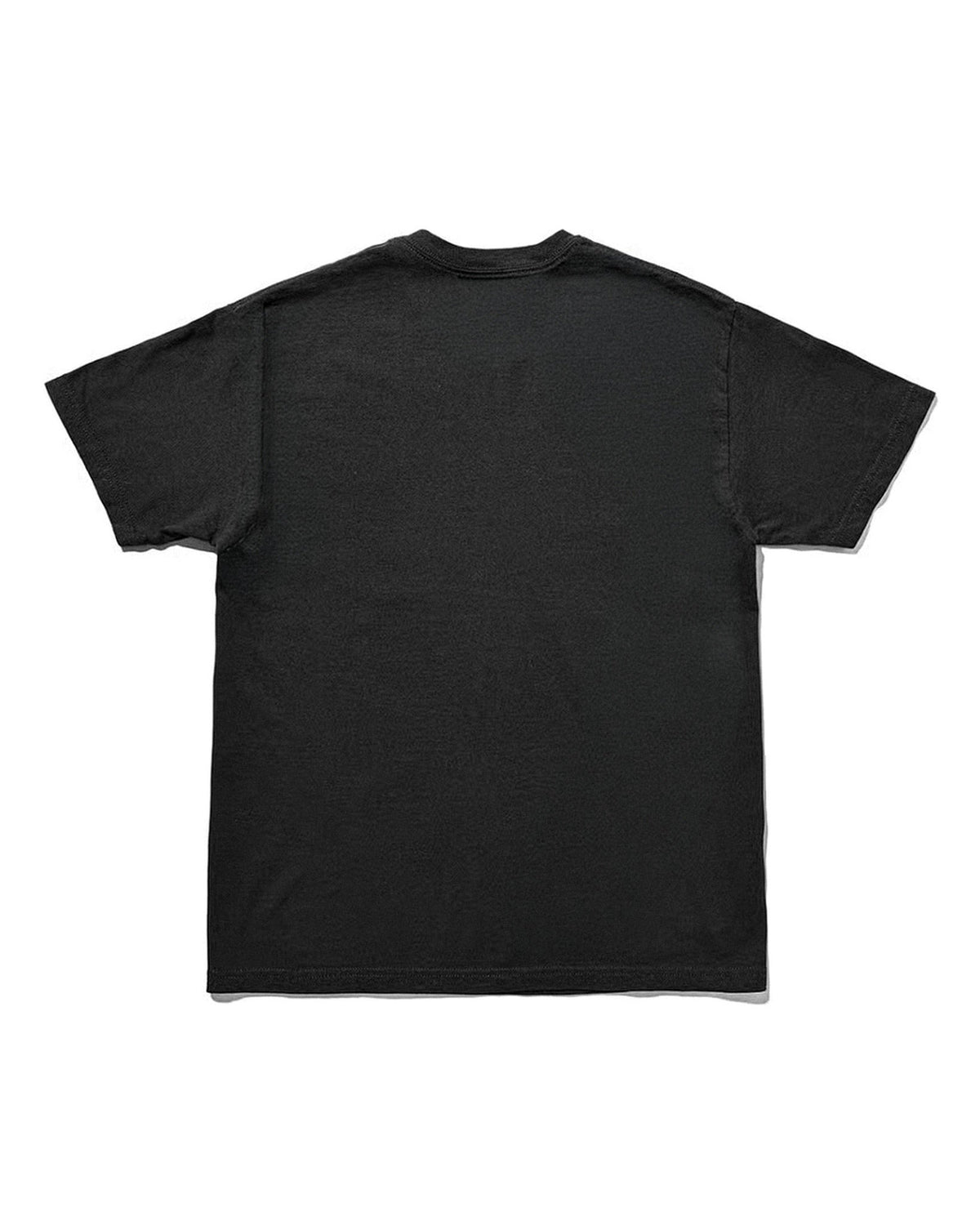 コートニー・ラヴ（Courtney Love）｜Kevin Cummins撮影のモノクロポートレートをプリントしたフォトTシャツ ブラック（背面）