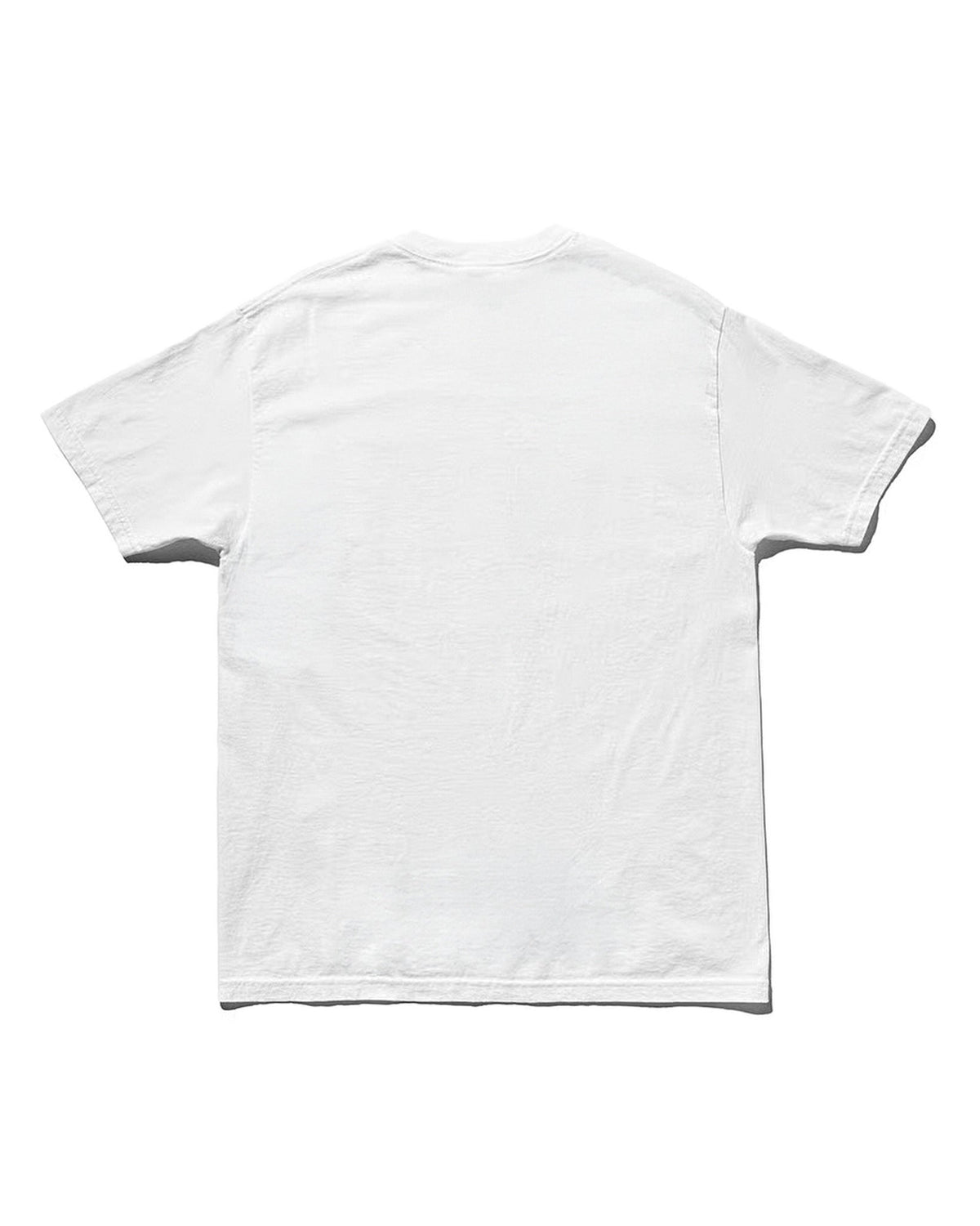 コートニー・ラヴ（Courtney Love）｜Kevin Cummins撮影のモノクロポートレートをプリントしたフォトTシャツ ホワイト（背面）